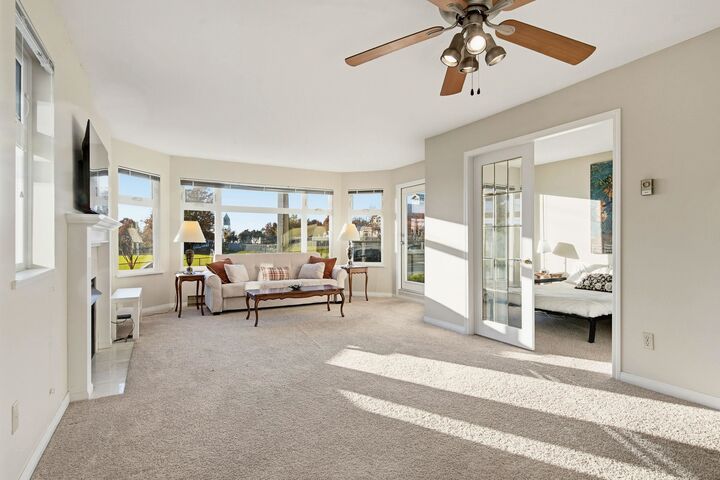 Property Photo:  1220 Fir Street 306  BC V4B 4B1 