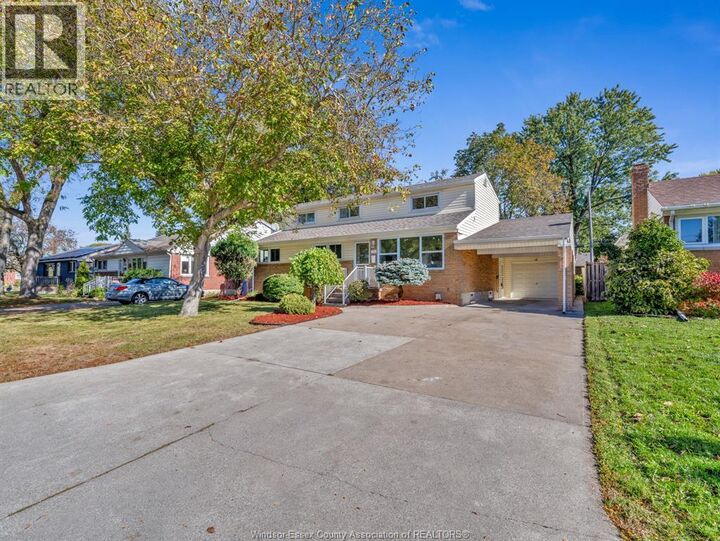 Property Photo:  3518 Woodland Avenue  ON N9E 1Z8 