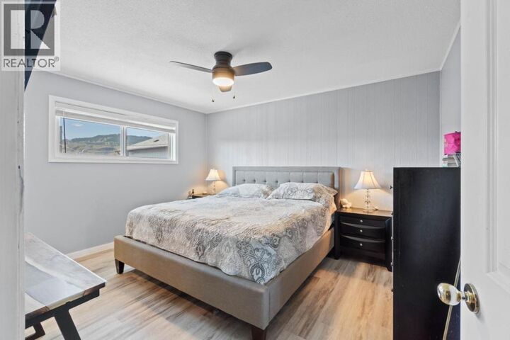 Property Photo:  1151 Selkirk Avenue North  BC V2B 1V5 