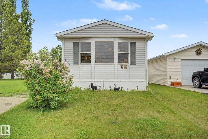 Property Photo:  3400 48 Street  AB T7Z 1W2 