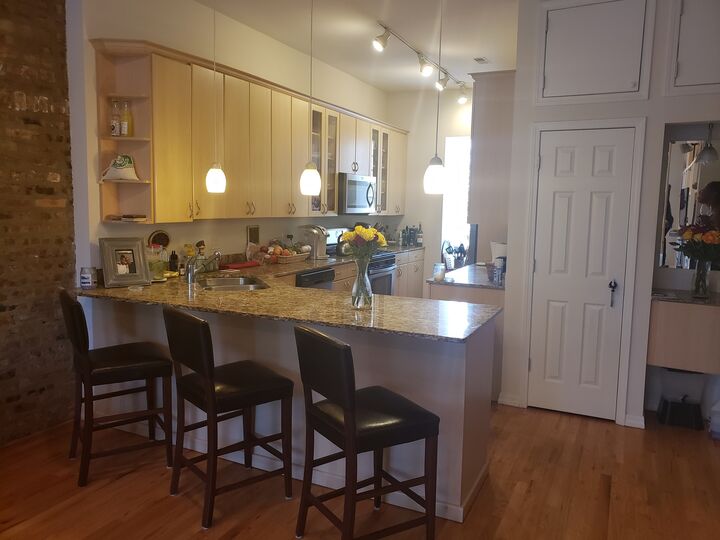 Property Photo: 5946 S Prairie Avenue 2S IL 60637