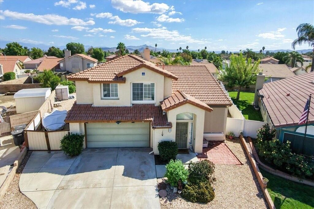 Property Photo:  845 Stonehenge Court  CA 92545 