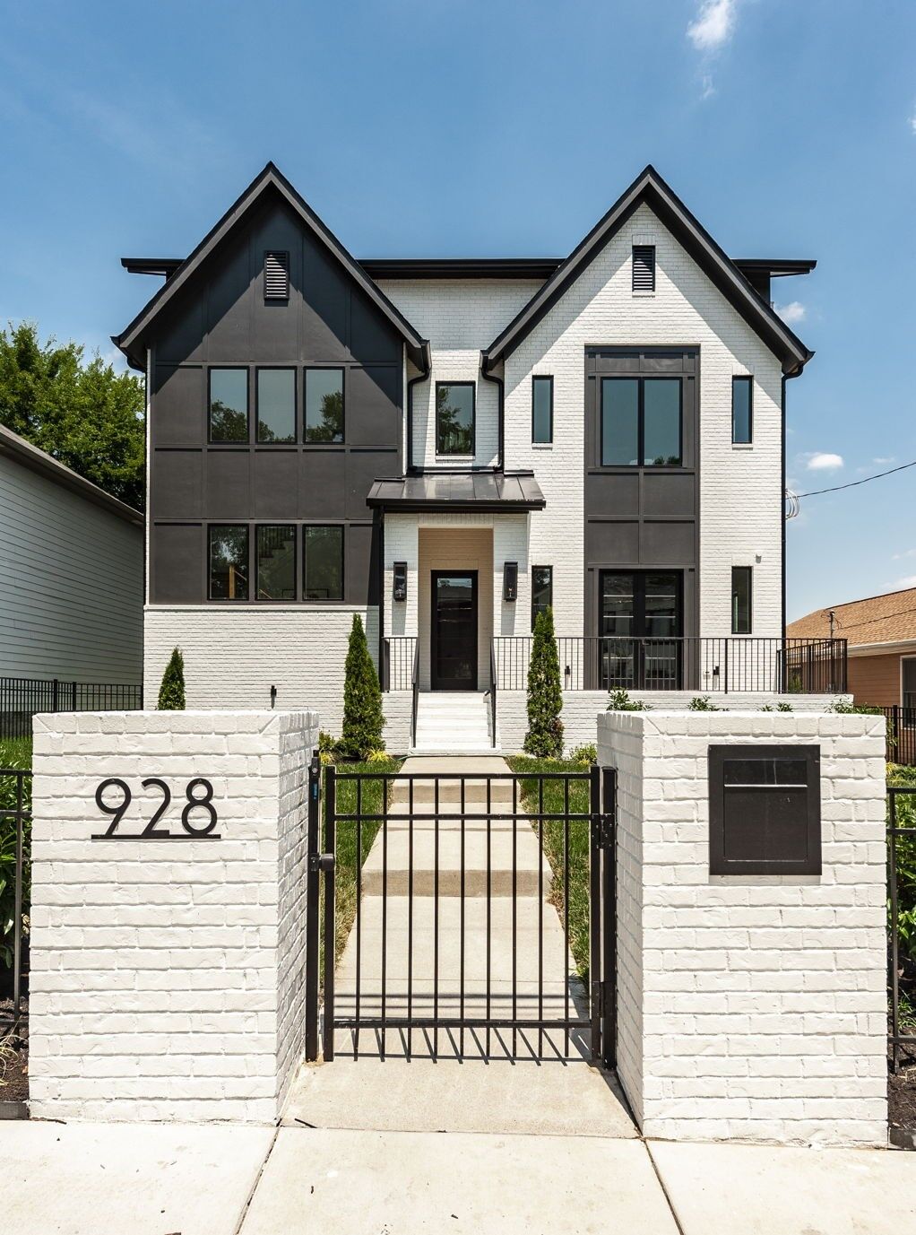Property Photo: 928 11th Ave N TN 37208