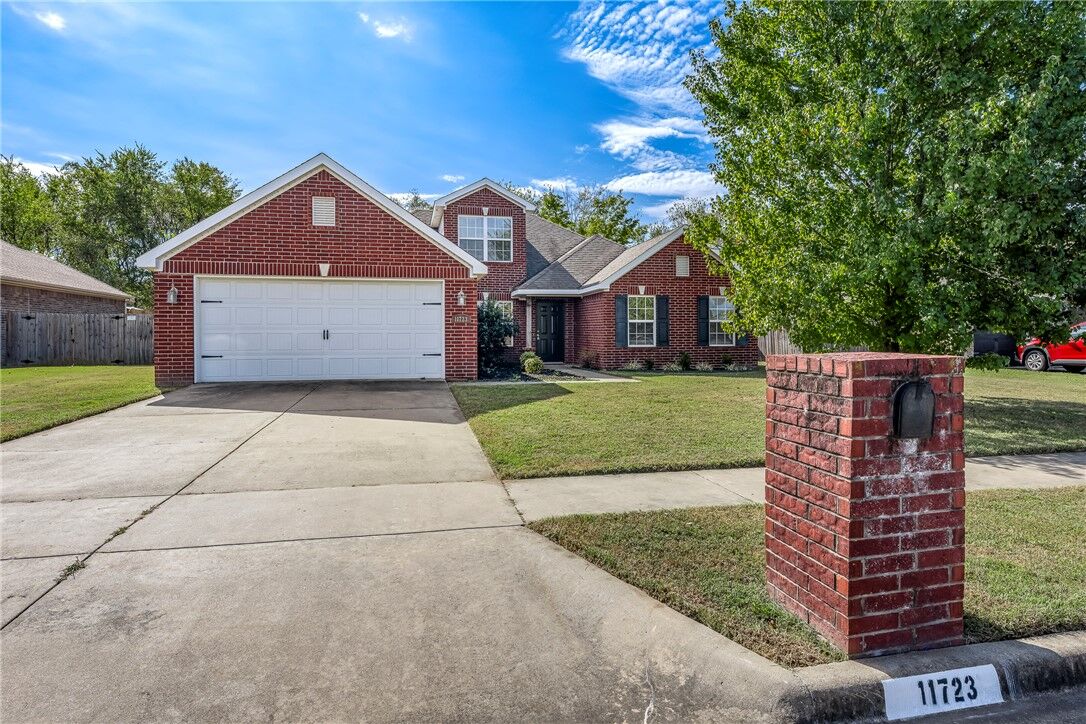Property Photo:  11723 E Creek Lane  AR 72730 