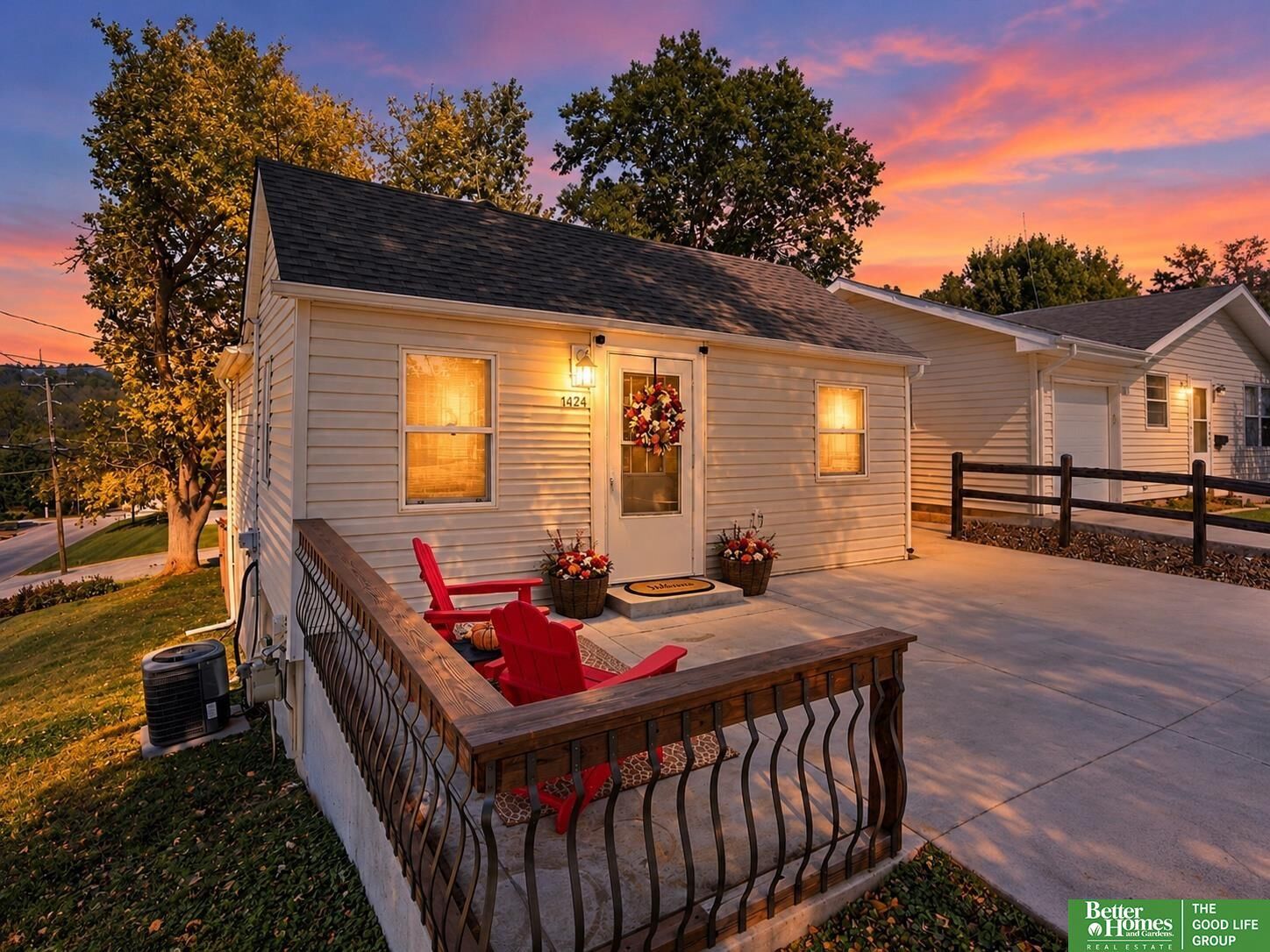 Property Photo:  1424 Main Street  NE 68048 