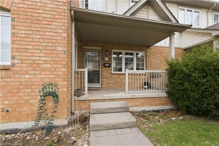 Property Photo:  100 Beddoe Drive 25  ON L8P 4Z2 