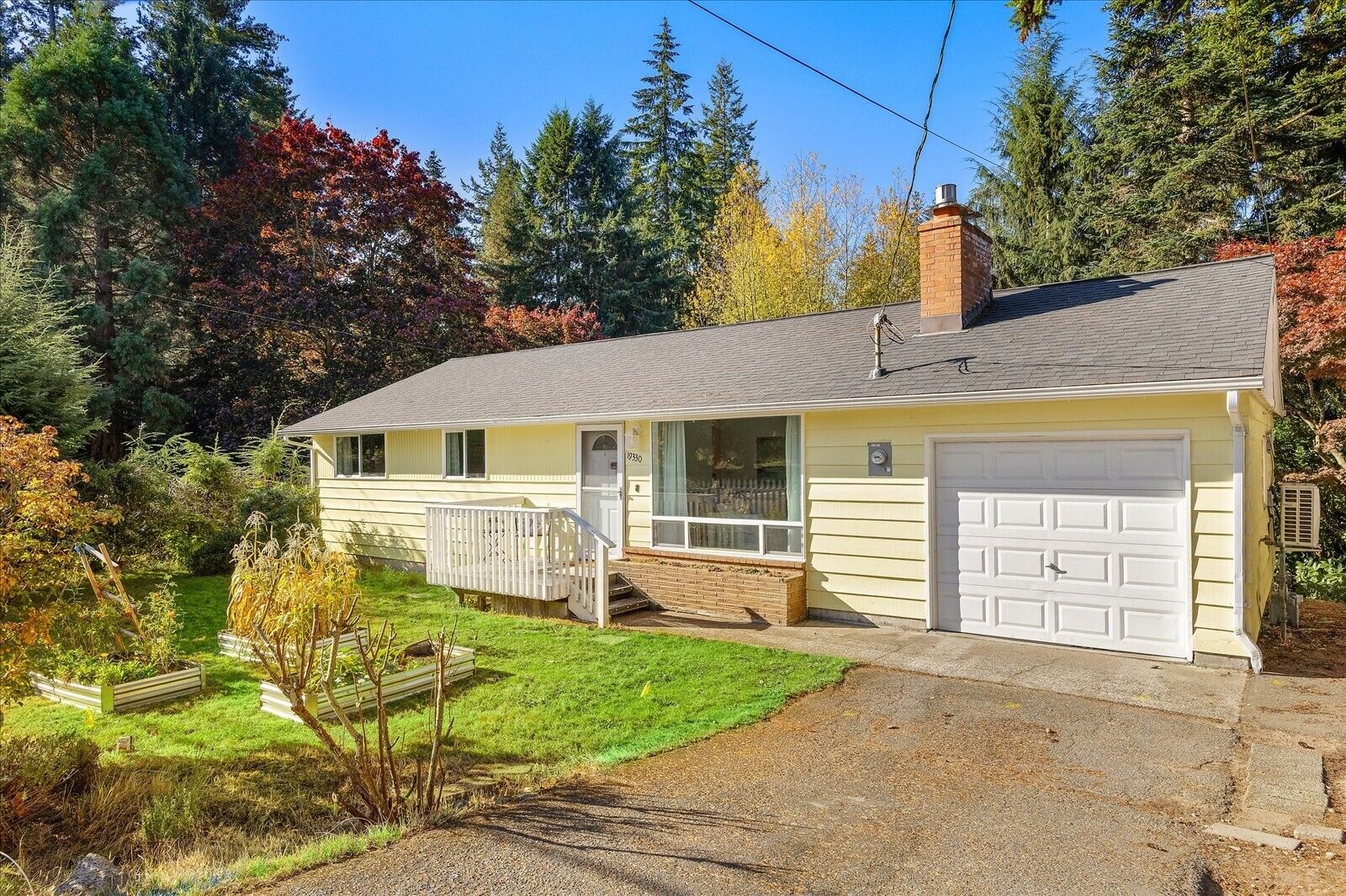 Property Photo:  19330  52nd Avenue W  WA 98036 