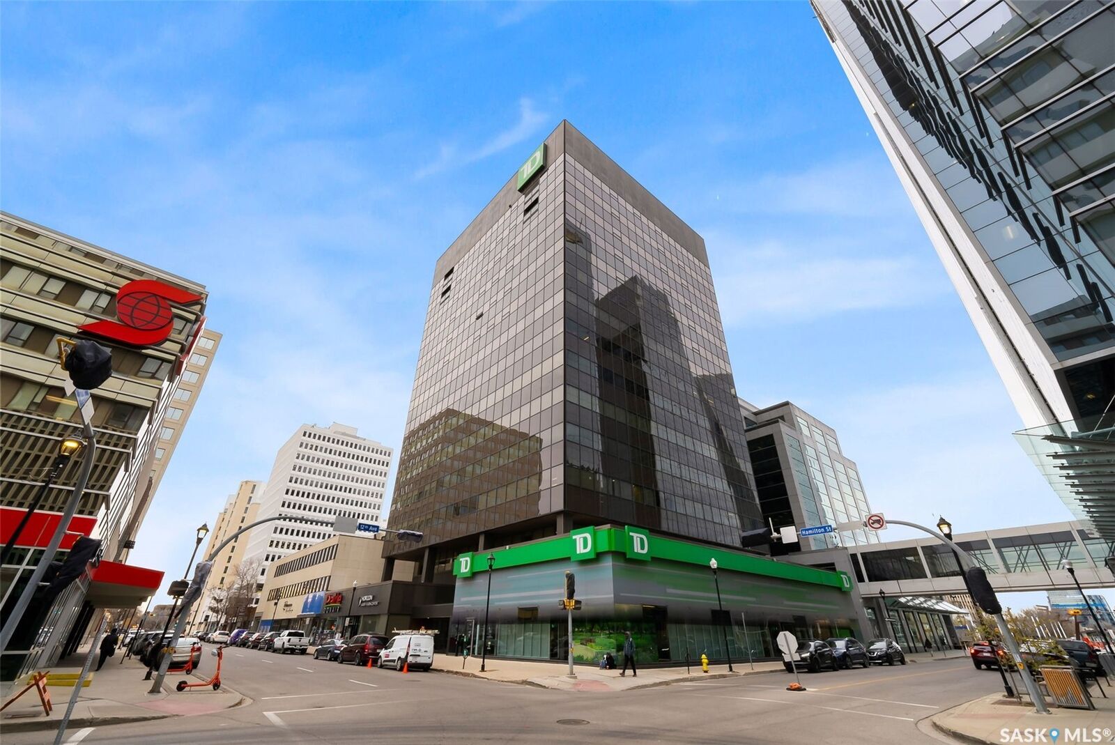 Property Photo:  1914 Hamilton Street 1002  SK S4P 3N6 