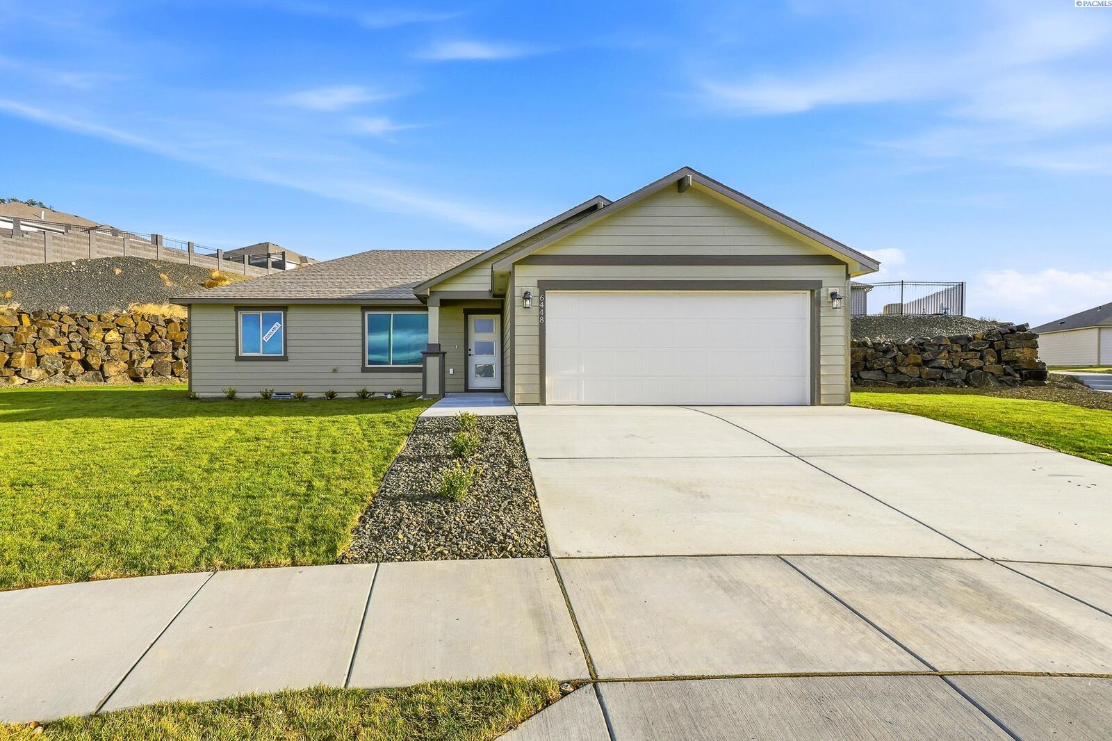 Property Photo:  6448 W 29th Ct  WA 99338 