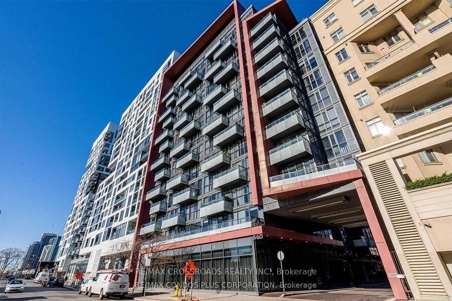 Property Photo:  