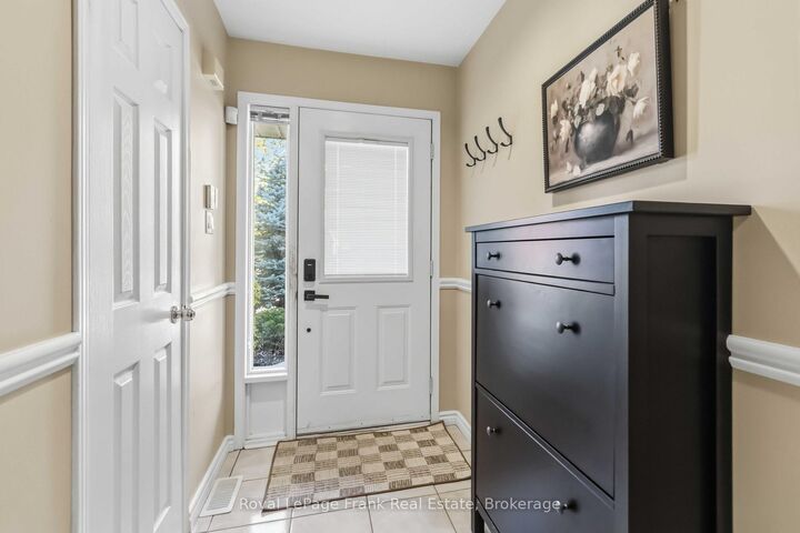 Property Photo:  1385 Lakeshore Road W 27  ON L5J 4T6 