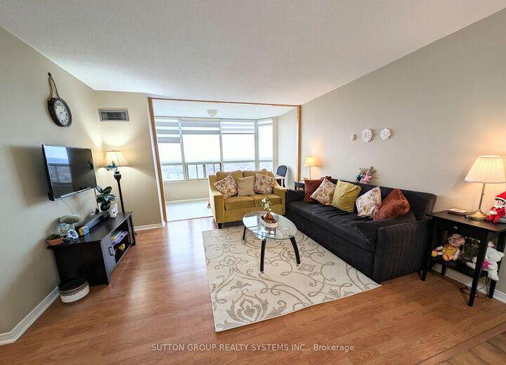 Property Photo:  400 Webb Drive 2201  ON L5B 3Z7 