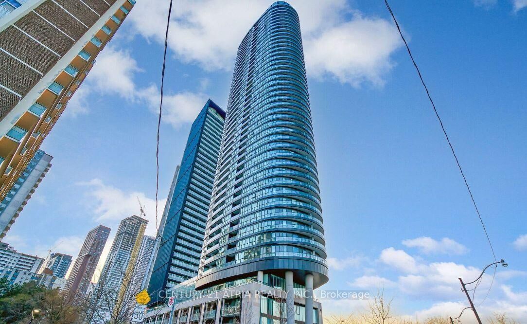 Property Photo:  575 Bloor Street E 3201  ON M4W 0B2 