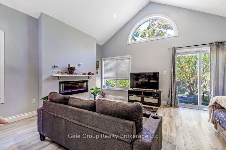 Property Photo:  724 Garden Court  ON N4T 1W6 