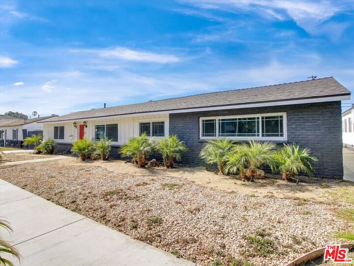 Property Photo: 5518 W 117th St CA 90304