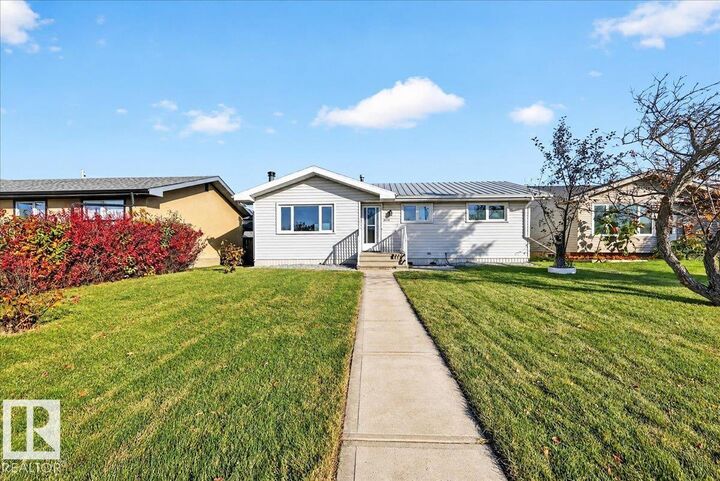Property Photo: 4716 51 Avenue AB T0A 1N0