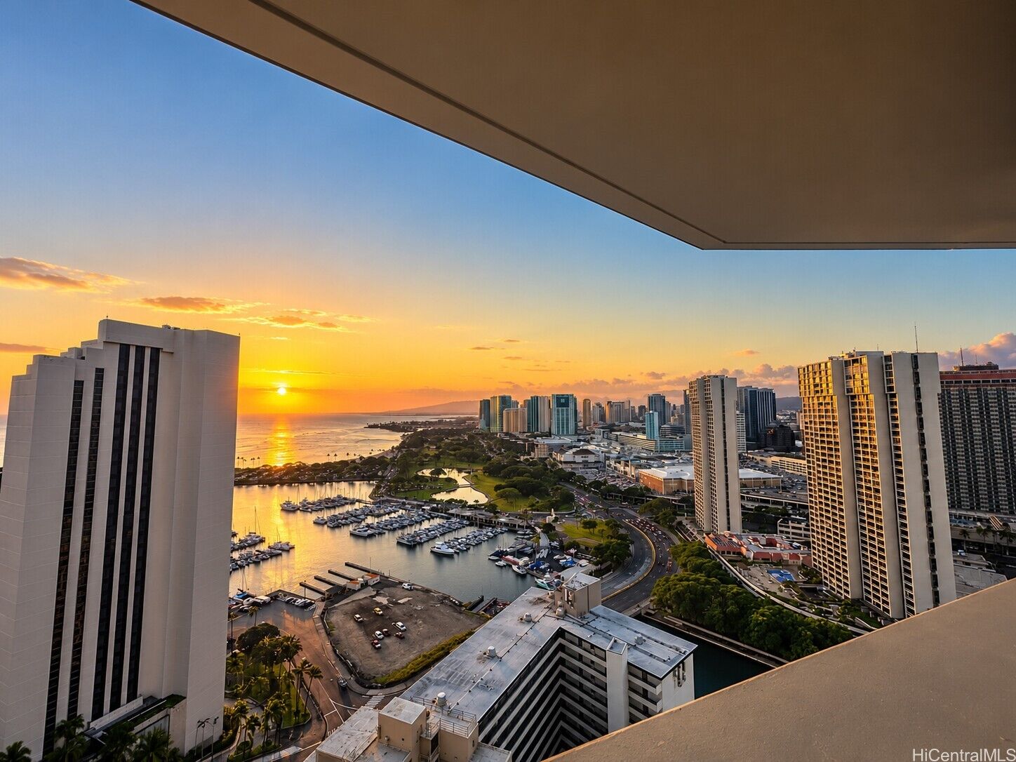 Property Photo: 1700 Ala Moana Boulevard 3601 HI 96815