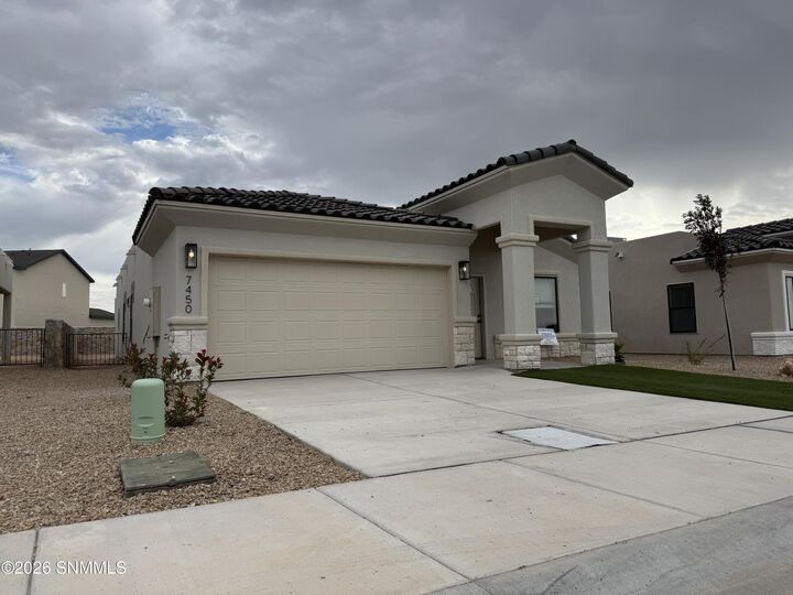 Property Photo: 7450 Eagle Vista Street NM 88012
