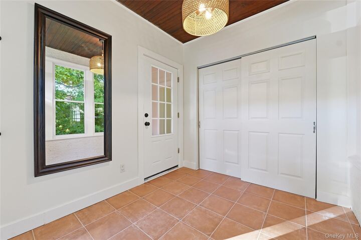 Property Photo:  275 Maple Road  NY 10989 