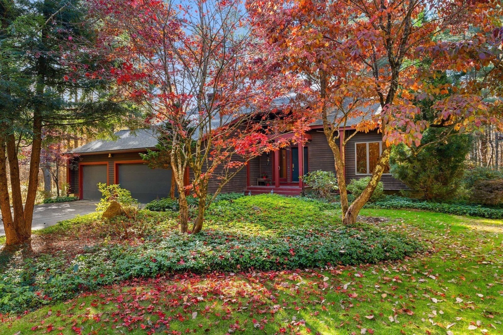 Property Photo:  56 School St  MA 01827 