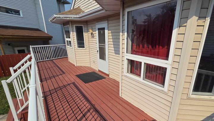 Property Photo:  155 Applefield Close SE  AB T2A 7P9 