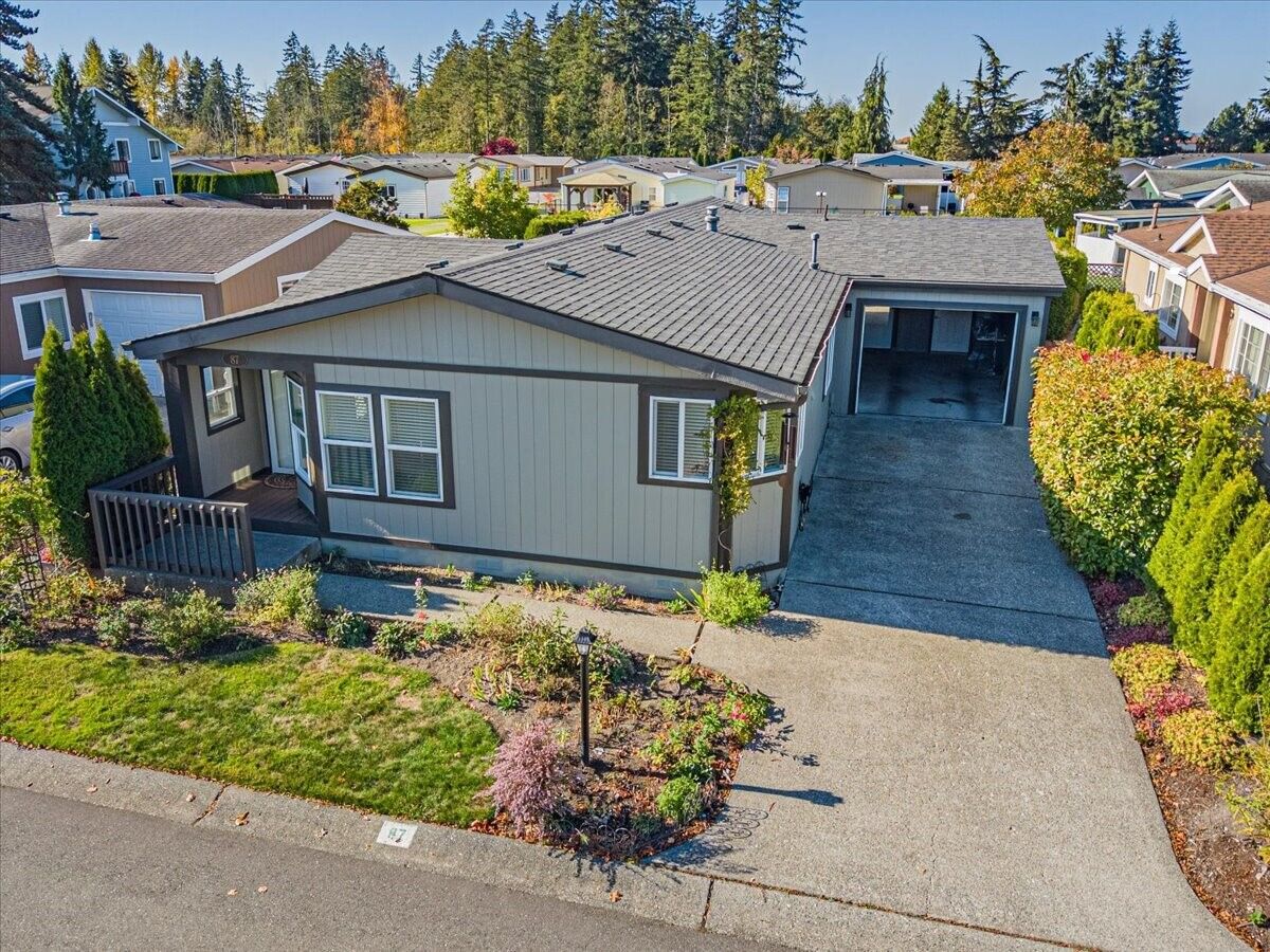 Property Photo: 2610 E Section Street 87 WA 98274