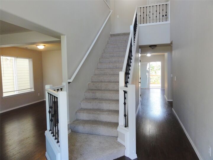 Property Photo: 26038 167th Place SE WA 98042
