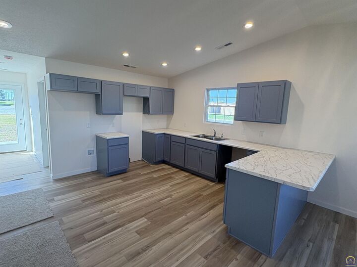 Property Photo:  525 Brookston St  KS 66801 
