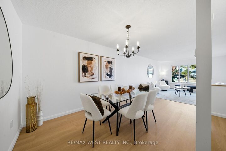 Property Photo:  510 Galedowns Court  ON L5A 3H9 