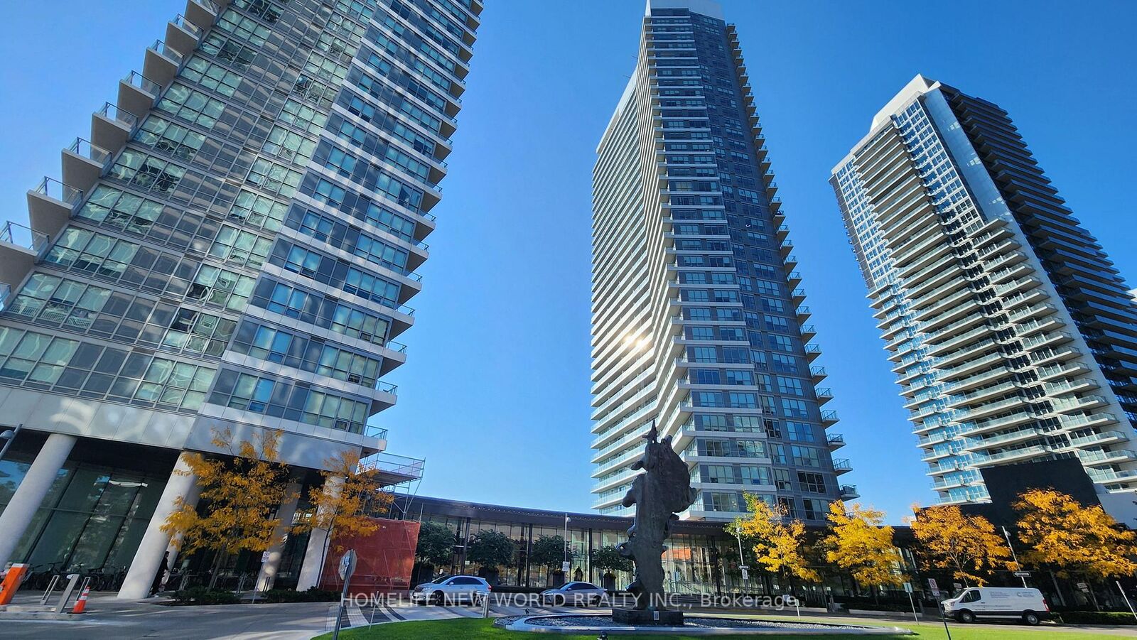 Property Photo:  115 McMahon Drive 1609  ON M2K 0E3 