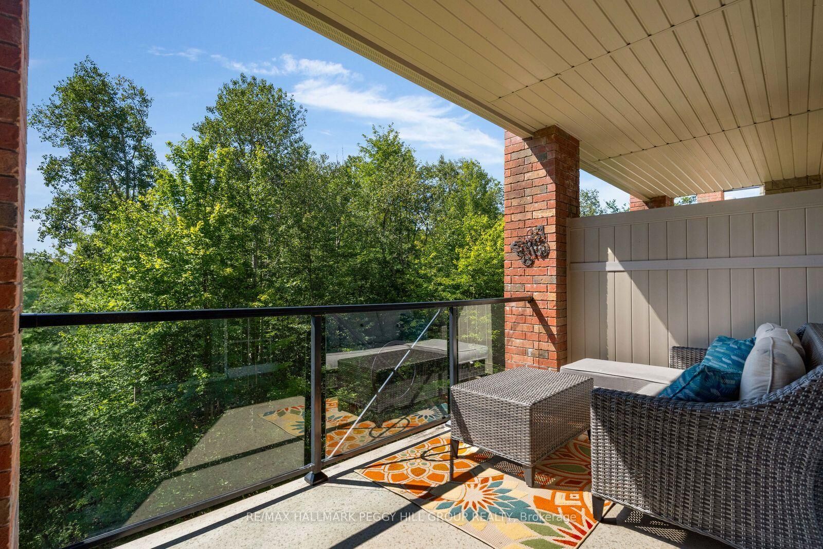Property Photo:  43 Ferndale Drive S 302  ON L4N 5W6 