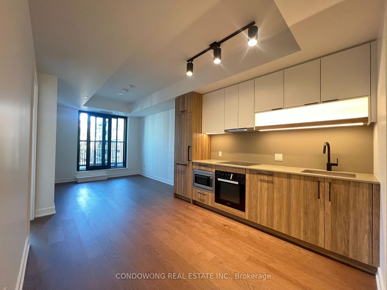 Property Photo:  91 Montclair Avenue 518  ON M5P 0B1 