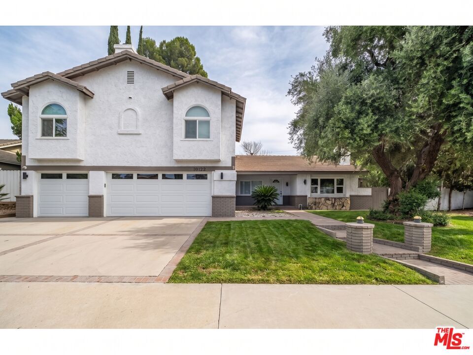 Property Photo:  10122 Jovita Ave  CA 91311 