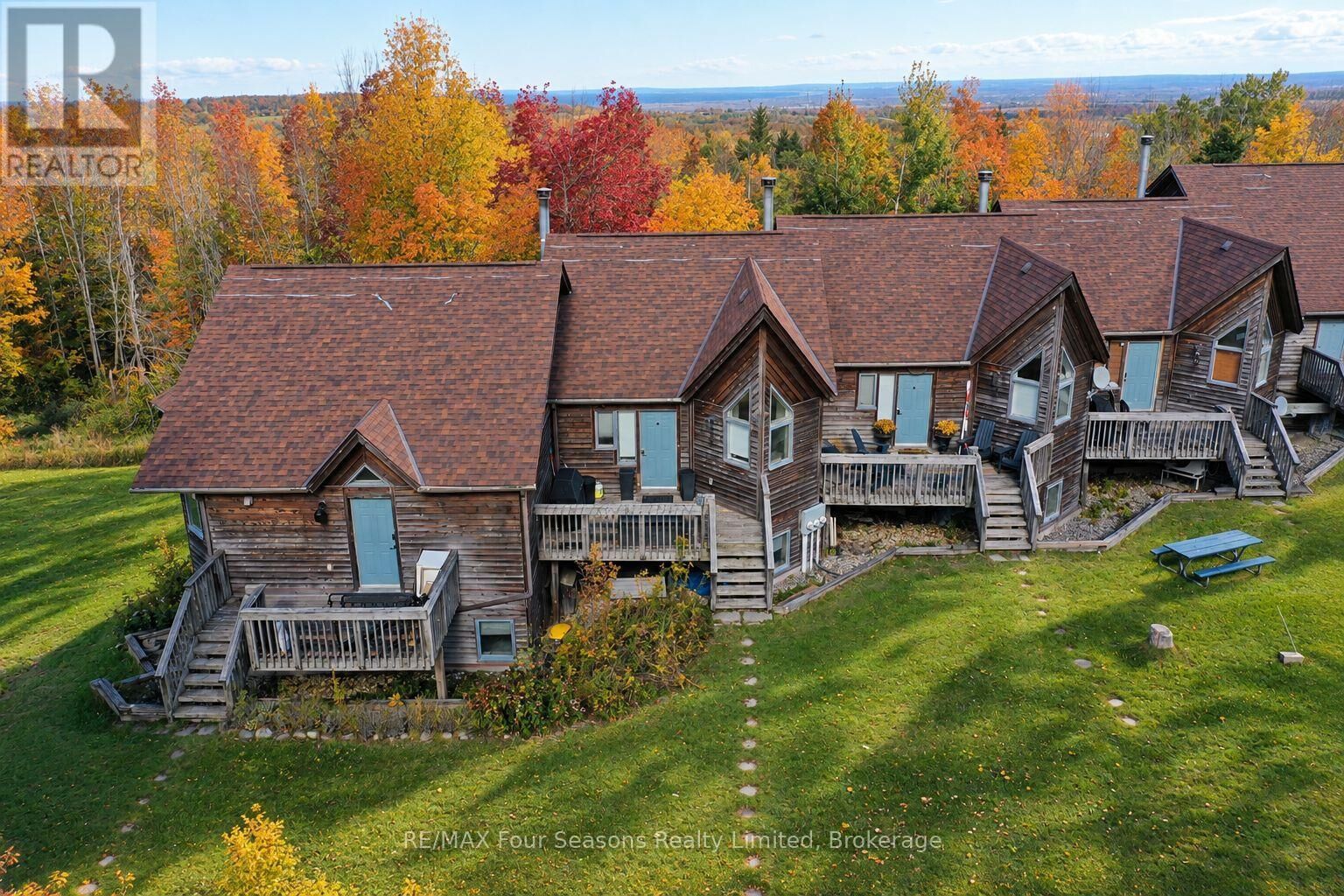 Property Photo:  1945 Nottawasaga Concession 10 Corners South 12  ON L0M 1H0 