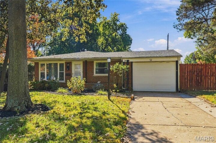 Property Photo:  25 Saint Benedict Lane  MO 63033 