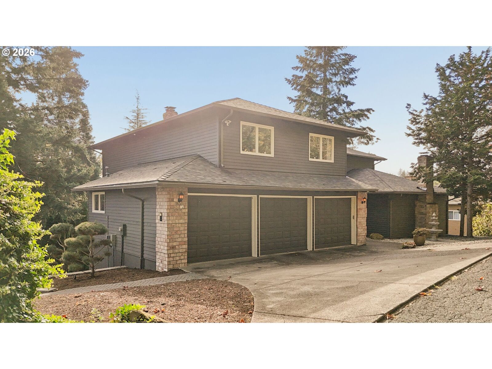 Property Photo:  15 SW 68th Ave  OR 97225 