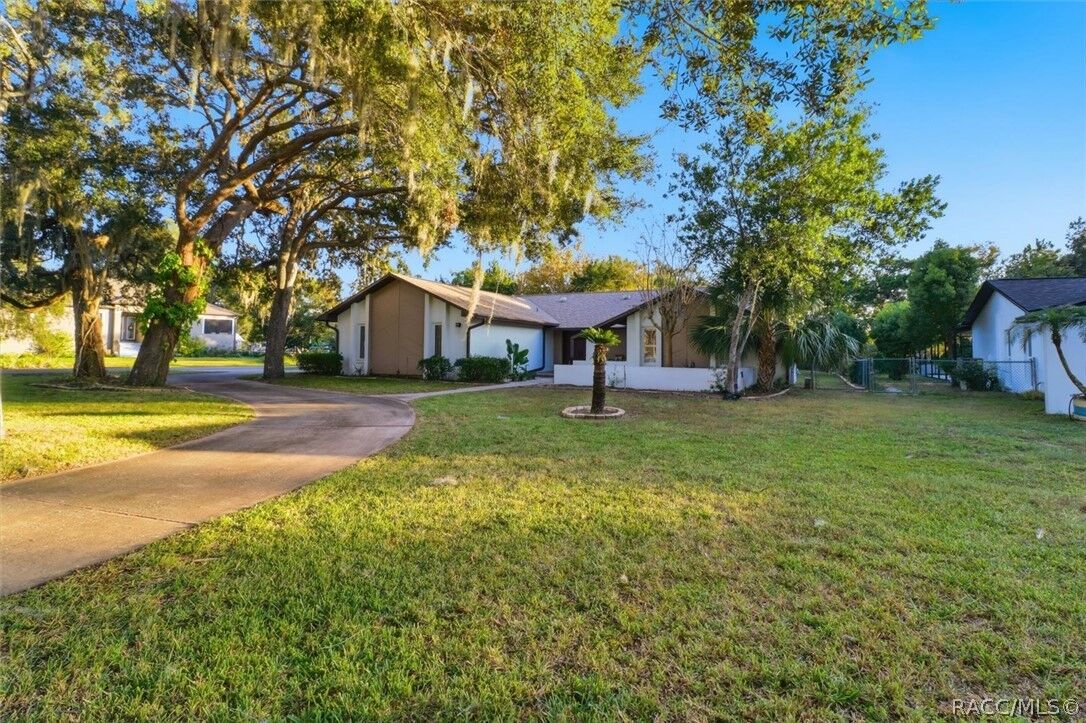 Property Photo:  11806 W Riverhaven Drive  FL 34448 