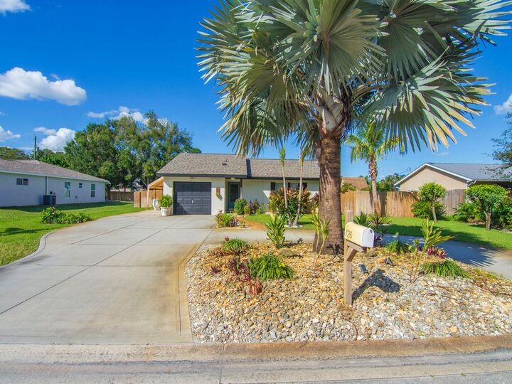 Property Photo:  726 19th Place SW  FL 32962 