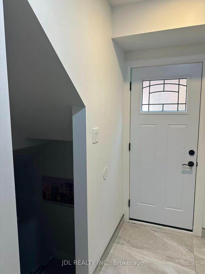 Property Photo: 3446 Halstead Road ON L5L 4H1