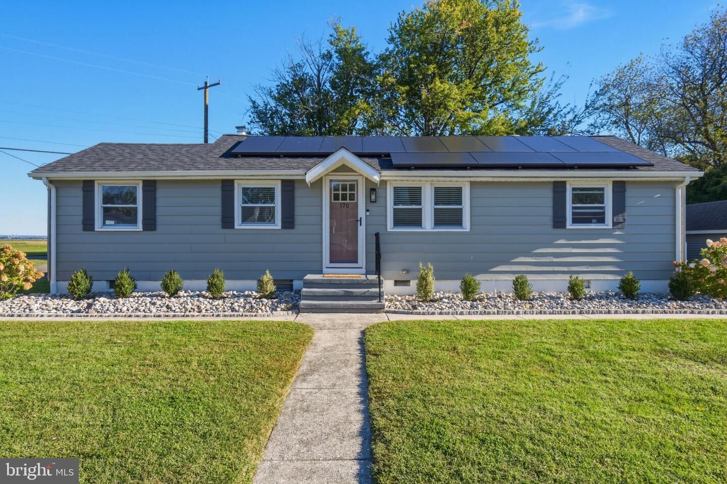Property Photo:  170 Jefferson Road  NJ 08070 