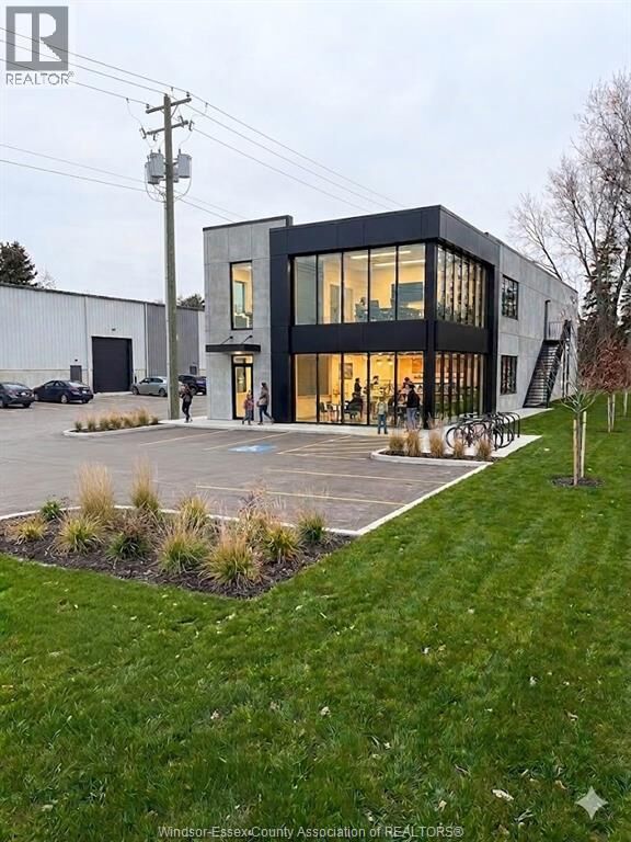 Property Photo:  9572 Tecumseh Road  ON N8R 1A2 