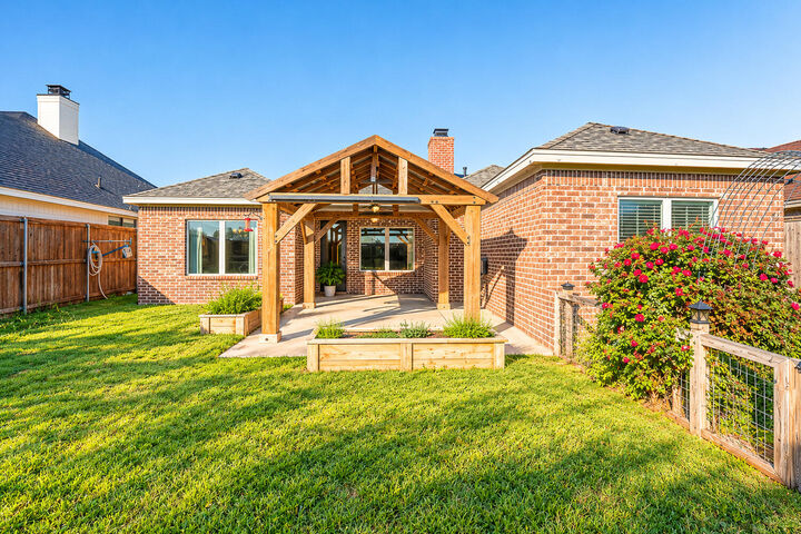 Property Photo:  808 N Fulton Avenue  TX 79416 