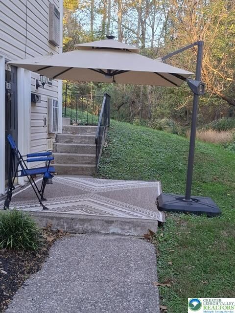 Property Photo:  1547 Creekside Road  PA 18052 