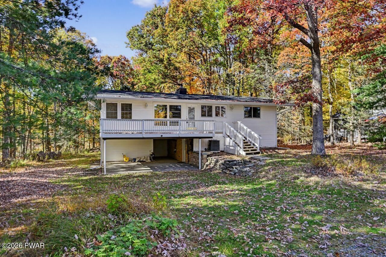 Property Photo:  106 Burning Tree Drive  PA 18428 