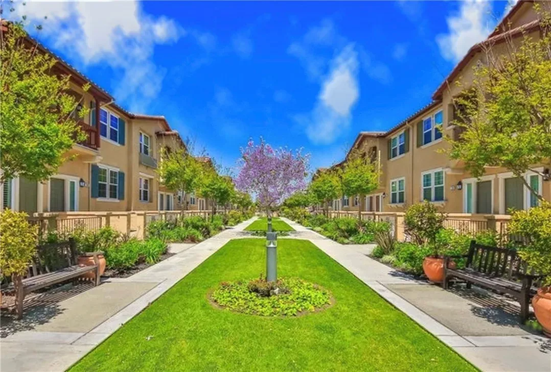 Property Photo:  2692 Cabrillo Avenue  CA 90501 