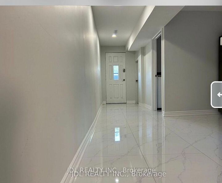 Property Photo:  13 Pawnee Ave Avenue Renovated Bedroom Bsmt  ON M2H 3C6 