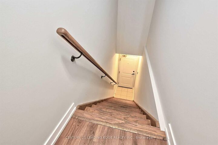 Property Photo:  60 Dunsheath Way 708  ON L6B 0A7 
