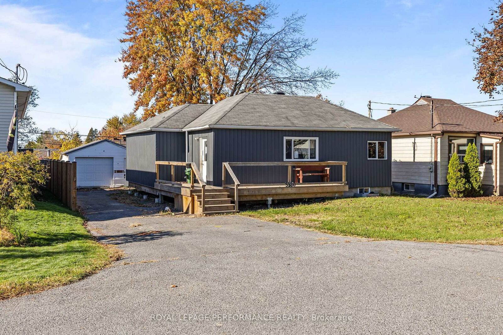 Property Photo: 3320 Duval Avenue ON K6K 1C4
