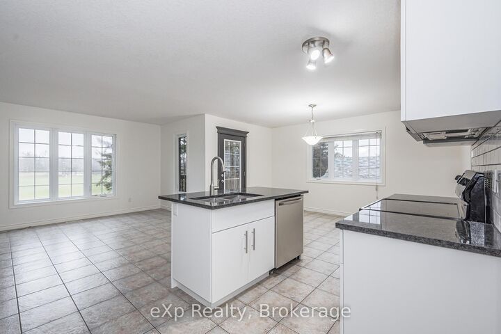 Property Photo:  62 Victoria Road N Upper  ON N1E 5H1 