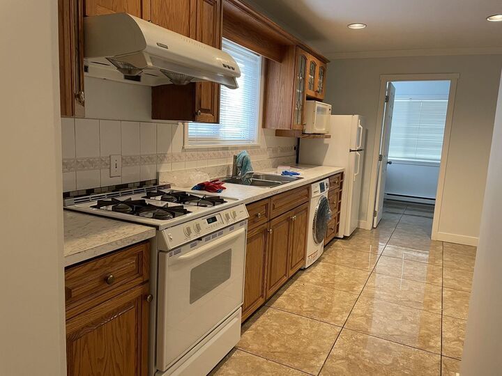 Property Photo:  6000 Dawson Street  BC V5B 2W6 